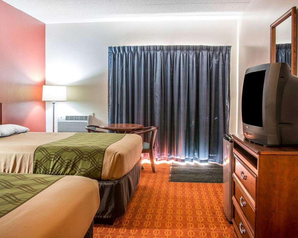 Econo Lodge Cadillac By Choice Zimmer foto